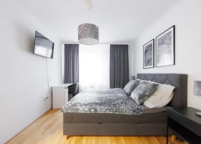 New! Shalalaliving - Lucky Strike! Cozy & Homely Near Schoenbrunn Pg20 *